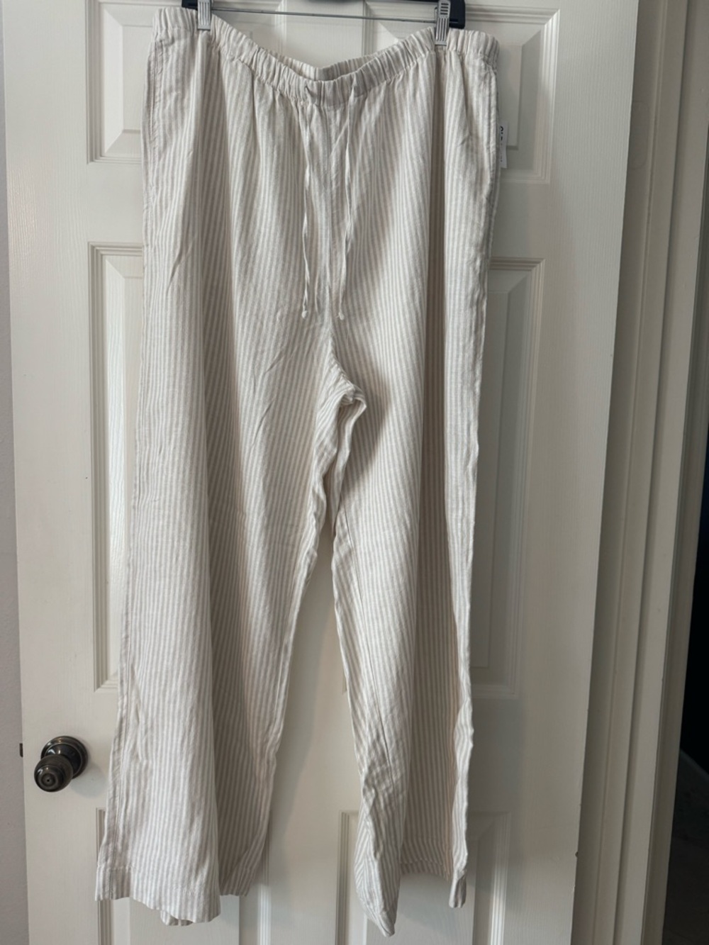 NWT Old Navy White/Tan Striped Linen Pants - Picture 4 of 5